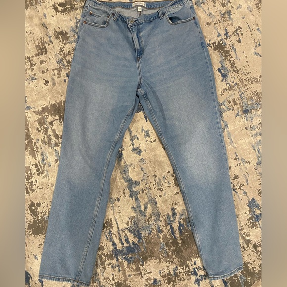 Abercrombie & Fitch Curve Love The 90s Straight Ultra High Rise Jeans 34/18R - Picture 6 of 6